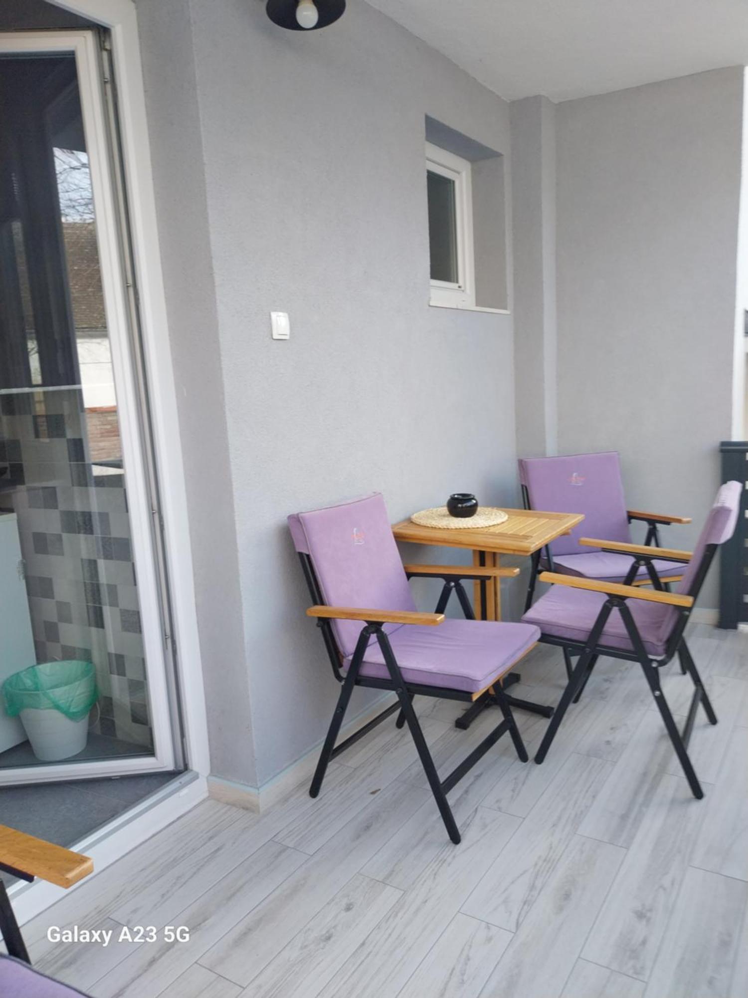 Apartman Bloom Apartment Osijek Ngoại thất bức ảnh