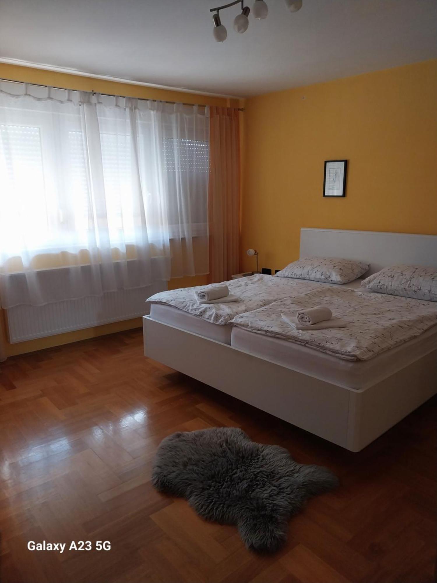 Apartman Bloom Apartment Osijek Ngoại thất bức ảnh