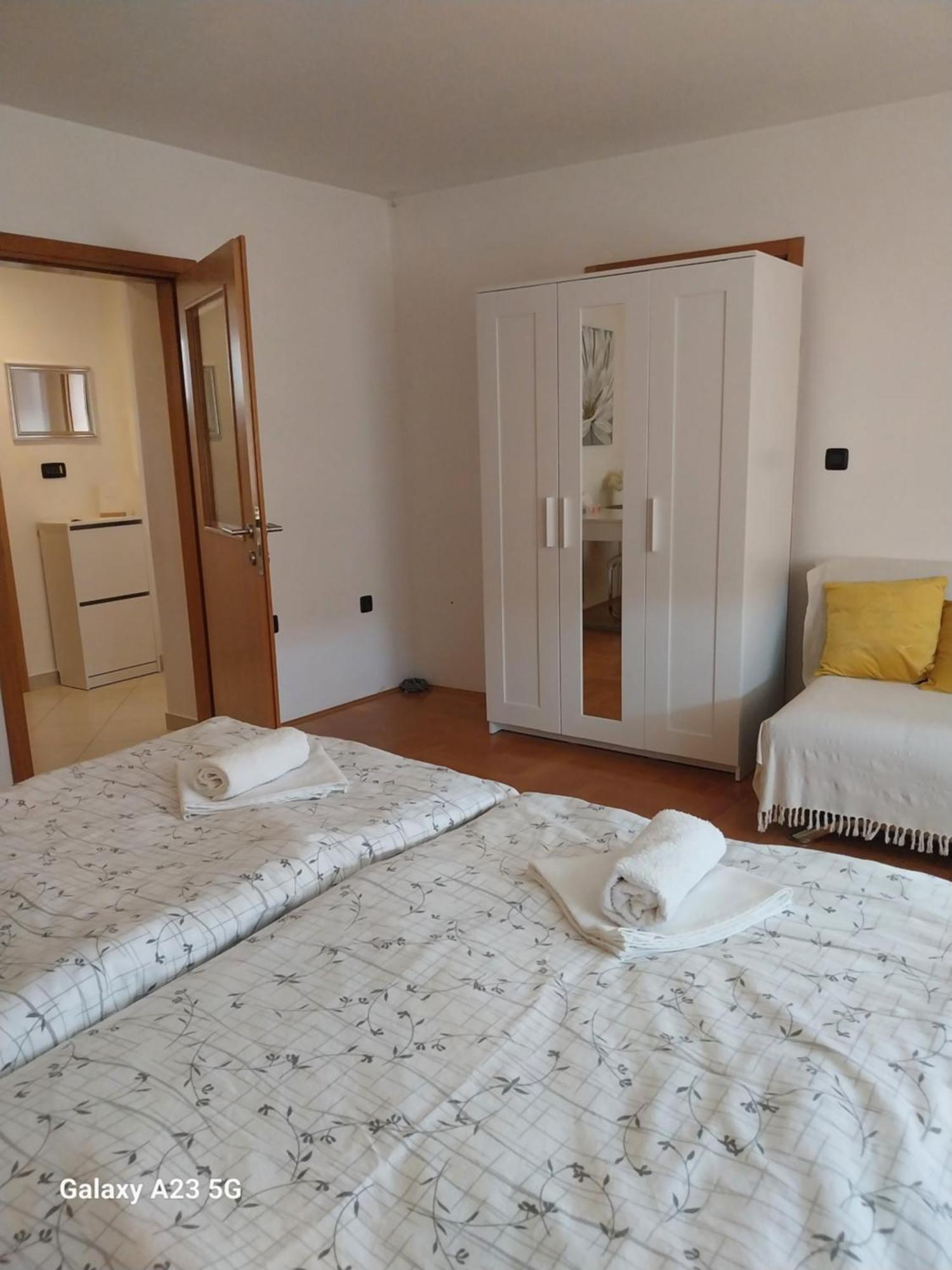 Apartman Bloom Osijek Ngoại thất bức ảnh