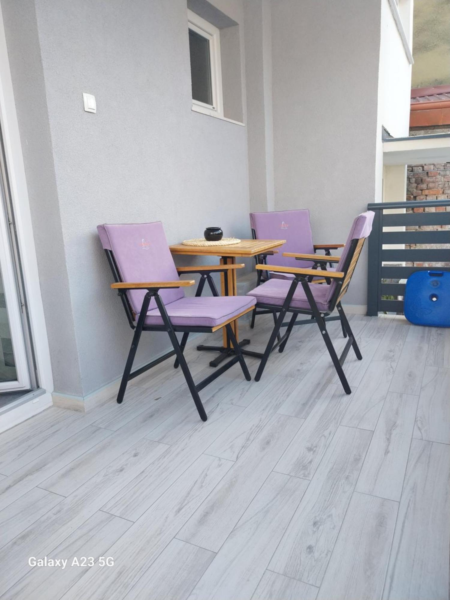 Apartman Bloom Apartment Osijek Ngoại thất bức ảnh