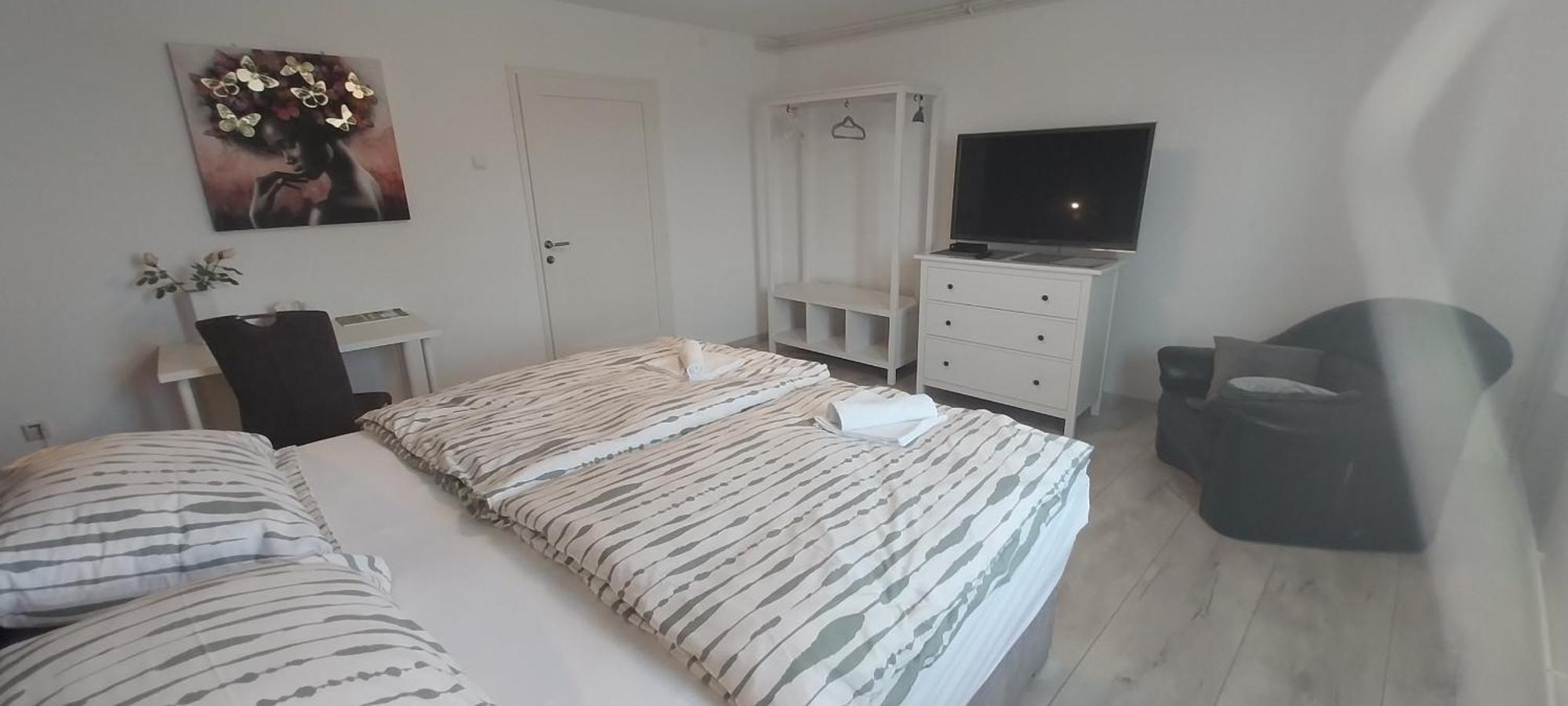 Apartman Bloom Apartment Osijek Ngoại thất bức ảnh