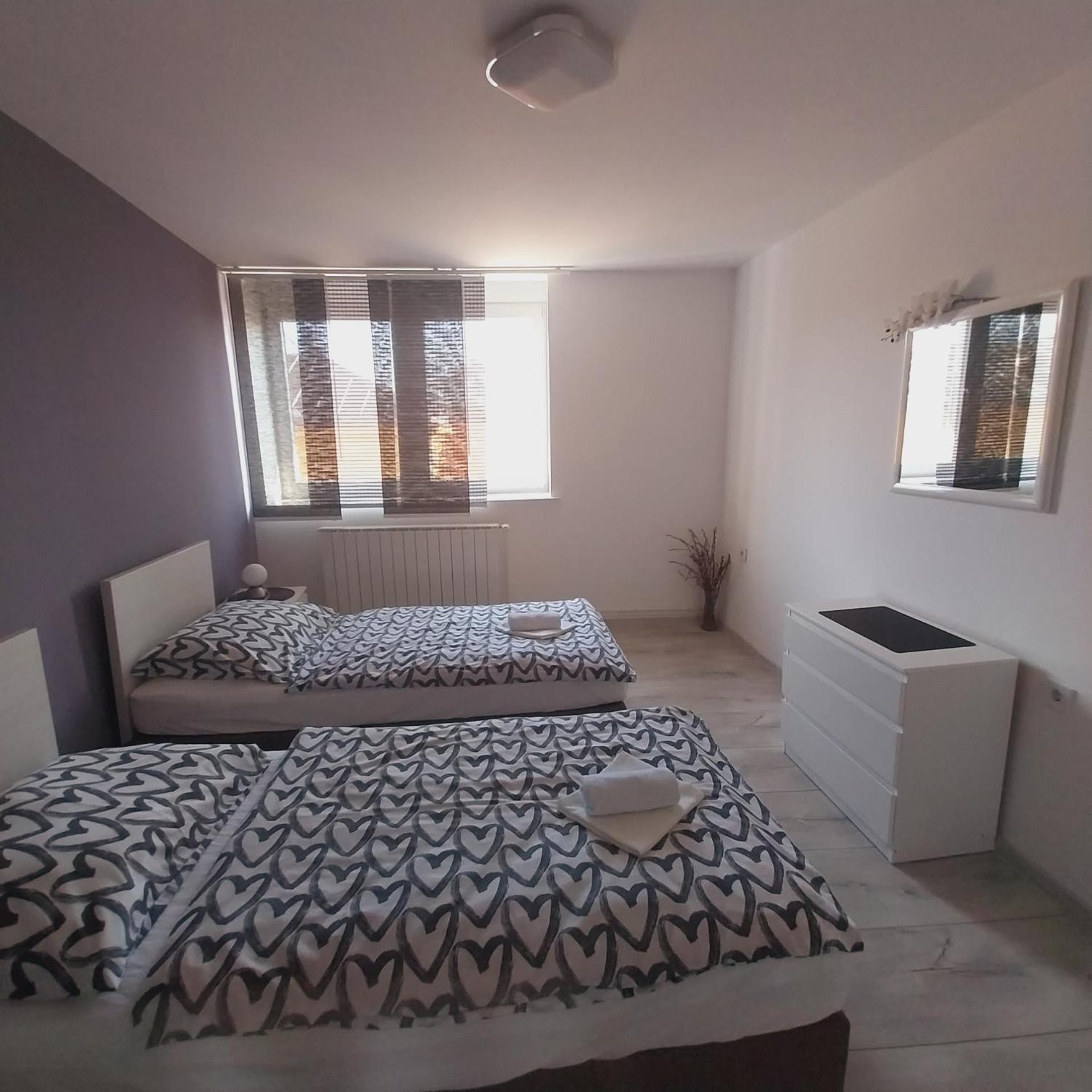 Apartman Bloom Apartment Osijek Ngoại thất bức ảnh